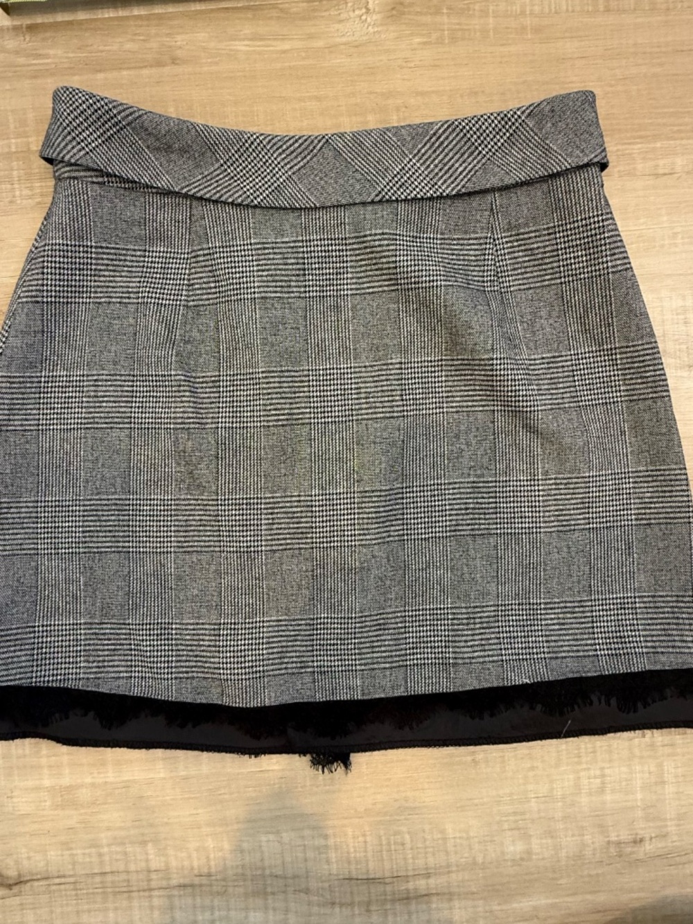 Zara Houndstooth Plaid Mini Skirt with Lace Trim Size Medium - Picture 6 of 6